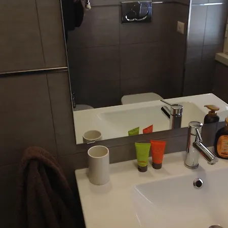 Moderno A Pochi Minuti Dal Centro Apartment *