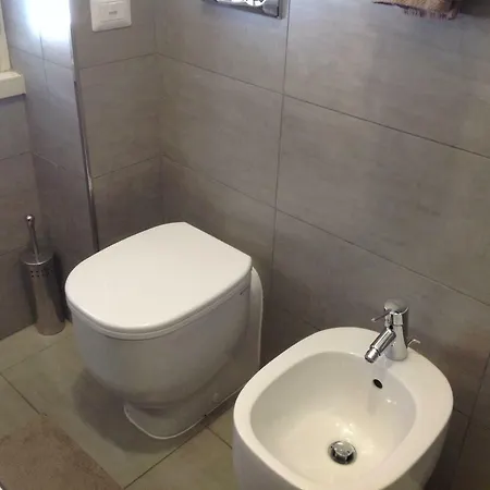 Moderno A Pochi Minuti Dal Centro Apartment *